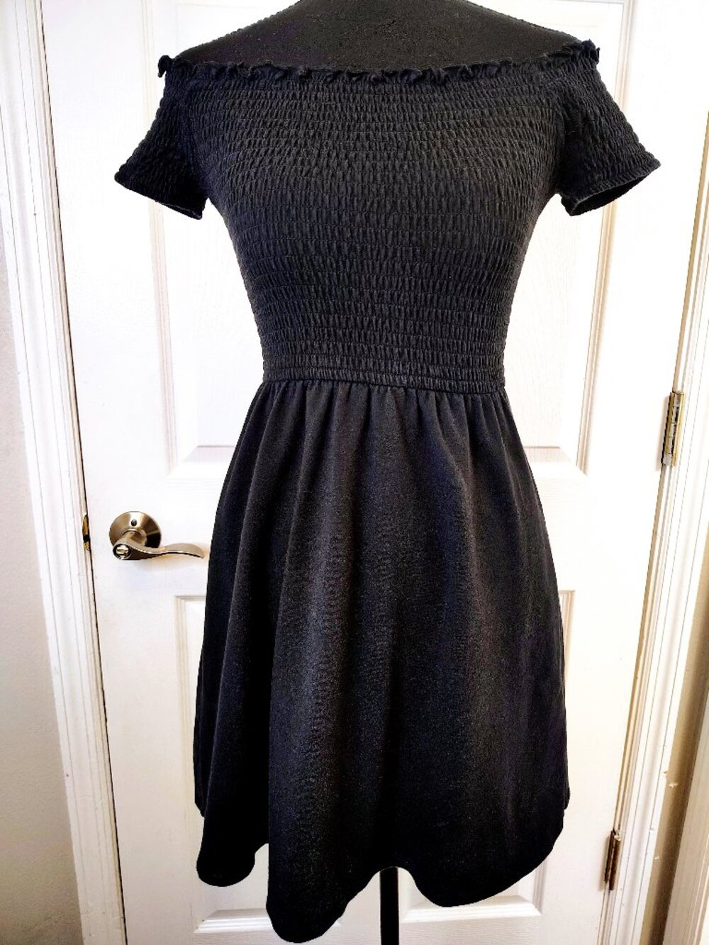 Hollister Smocked Cotton Off Shoulder Babydoll Dress Black Y2k 90s Casual Small